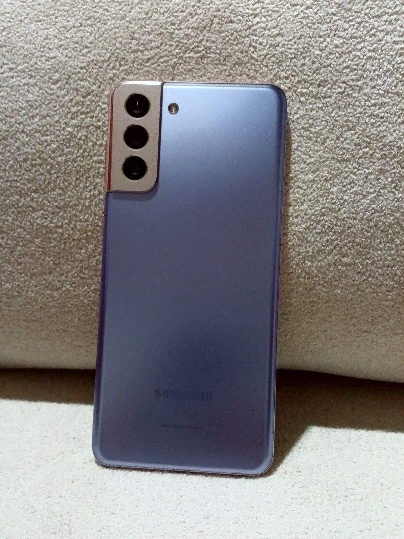 SAMSUNG S21 PLUS 256GB (Category: Samsung) located in Caloocan City. Submitted by elanoferdi98083 (Listing ID 1469210407, Image 3). Description: For sale samsung s21 plus 256gb issue: multiple lines other than that wala na, super smooth gamitin since flagship sha ng samsung 5k 5k 5k.