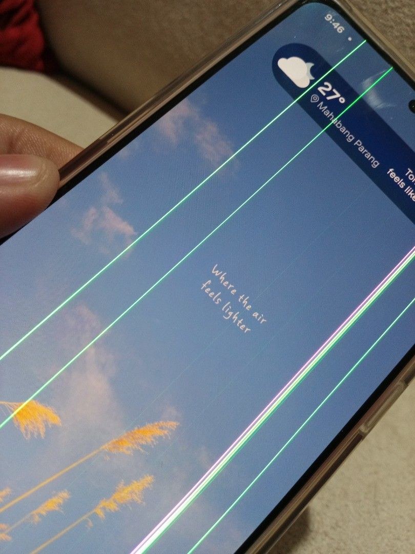 SAMSUNG S21 PLUS 256GB (Category: Samsung) located in Caloocan City. Submitted by elanoferdi98083 (Listing ID 1469210407, Image 2). Description: For sale samsung s21 plus 256gb issue: multiple lines other than that wala na, super smooth gamitin since flagship sha ng samsung 5k 5k 5k.