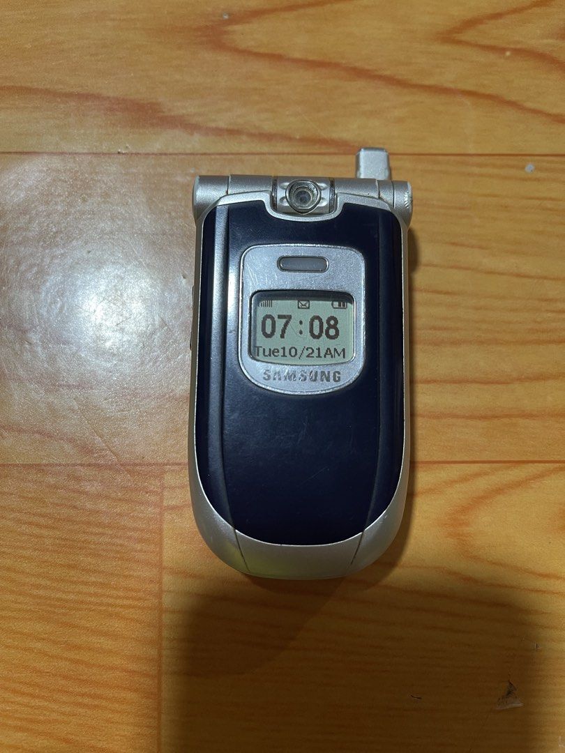 Samsung SGH - P100 (Category: Early Generation Mobile Phones) located in Taguig. Submitted by pureearth.75dd6c (Listing ID 1469389872, Image 1). Description: -in a good condition -openline / unlocked -good for back up phone -normal battery life -unit only, no charger Meet up: Bicutan area.