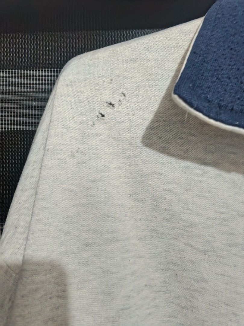 San Francisco quarter zip jacket (Category: Hoodies) located in Tarlac. Submitted by yohfinds (Listing ID 1469319248, Image 3). Description: has pin hole.