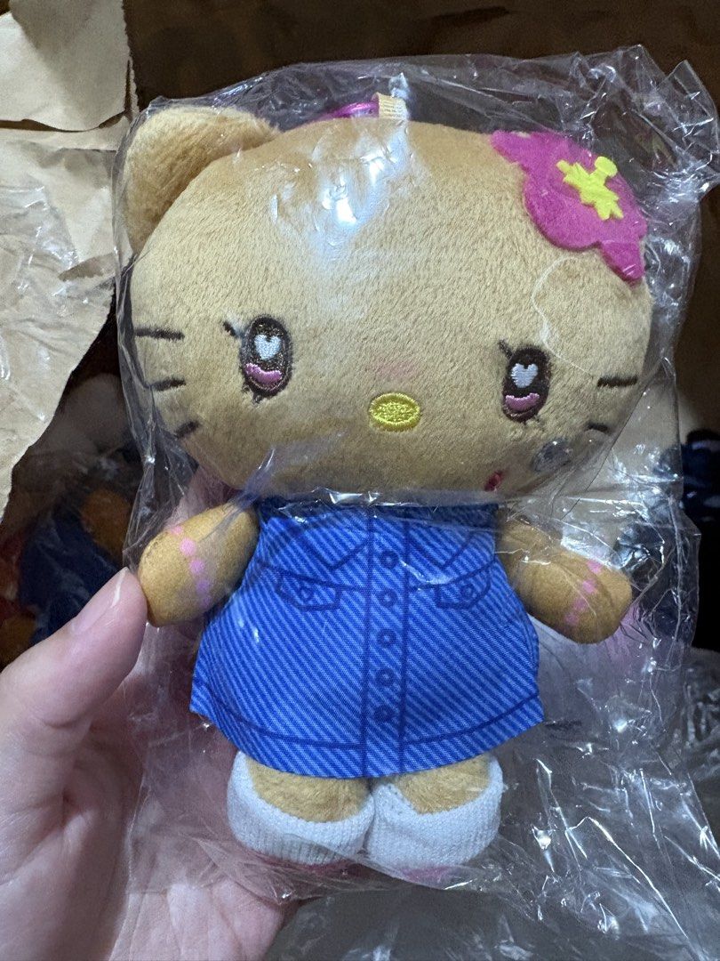 Sanrio: Hello Kitty Tan Plush Charm New (Category: Plushies & Soft Toys) located in Baguio. Submitted by guzmankitsune (Listing ID 1469269364, Image 1). Description: .