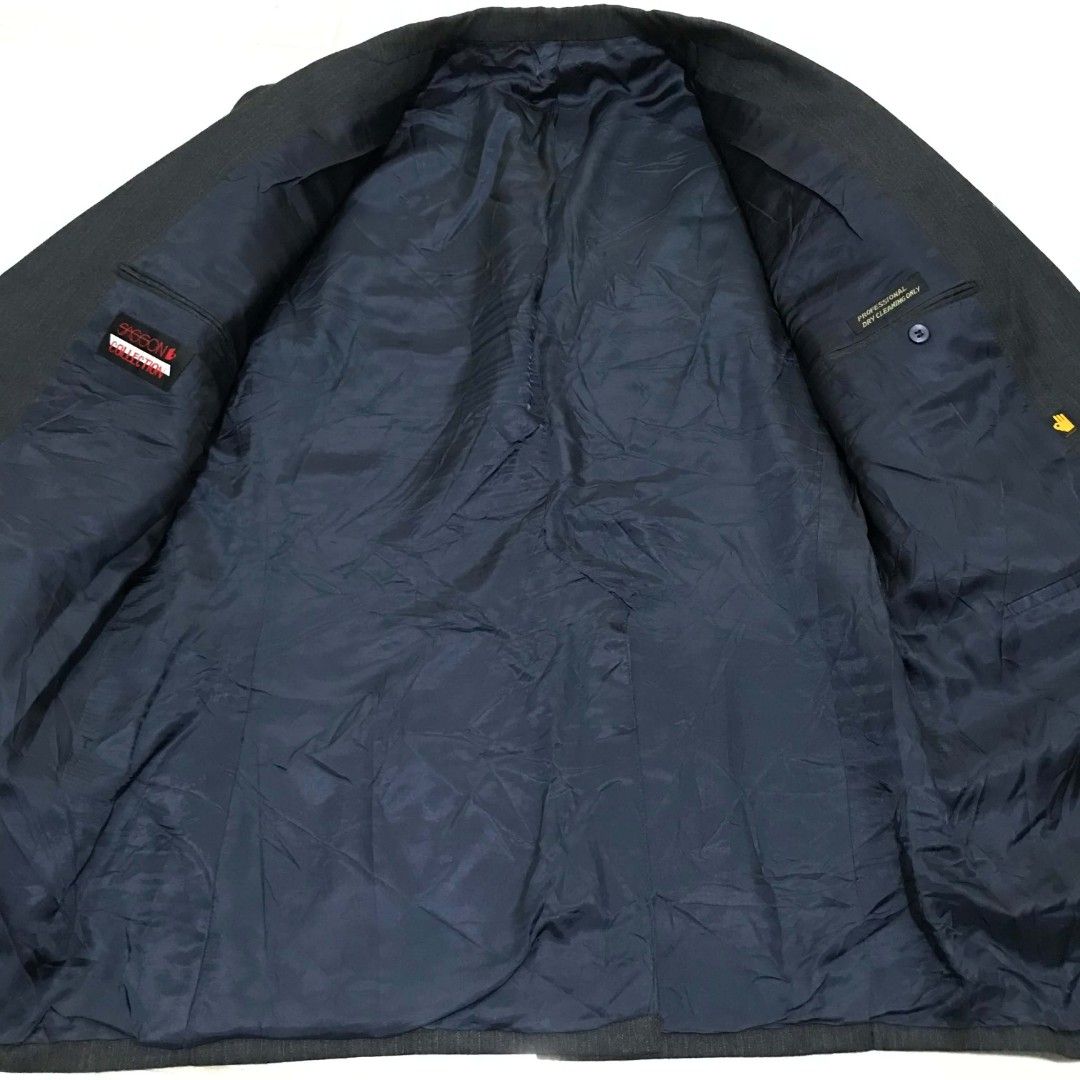SASSOON COAT BLAZER SUIT FORMAL XL (Category: Coats, Jackets and Outerwear) located in Cavite. Submitted by justthrift06 (Listing ID 1469172652, Image 2). Description: DIMENSION 25X34 GOOD CONDITION SHIPPING NATIONWIDE.