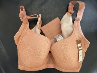 （分類：）位於 。 由 saaraaa 提交（商品編號 1469299511，圖片 1）。簡介： 。