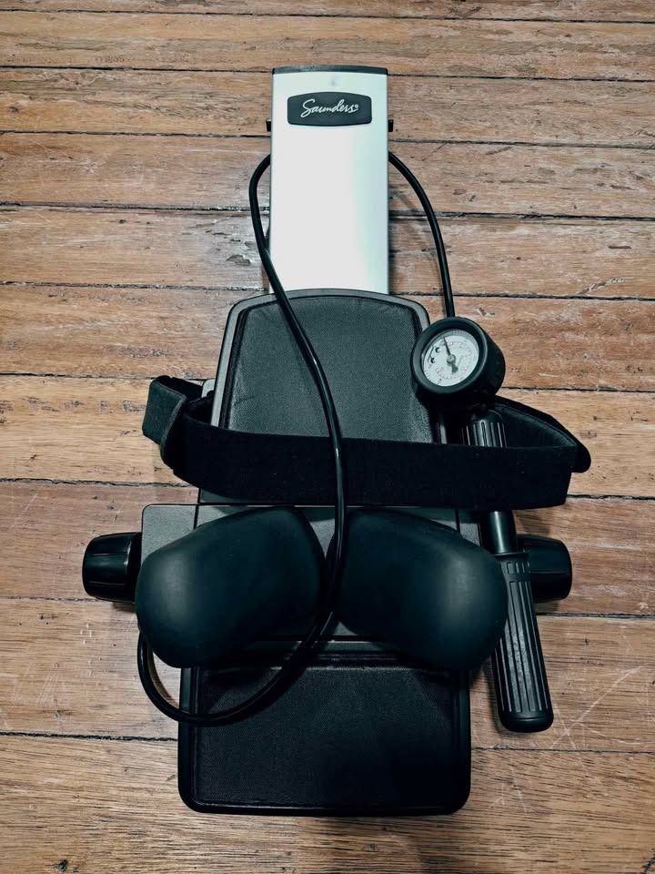 Saunders Cervical Home Traction Device with Case (Category: Other Sports Equipment and Supplies) located in Pasig City. Submitted by oyeahbhoi (Listing ID 1469192009, Image 2). Description: - Authentic Saunders Cervical Home Traction Device for neck pain relief and therapy - Complete set including pump gauge and neck supports - Portable and fully functional design ideal for convenient home or clinic/rehabilitation use - Features slip-resistant pa