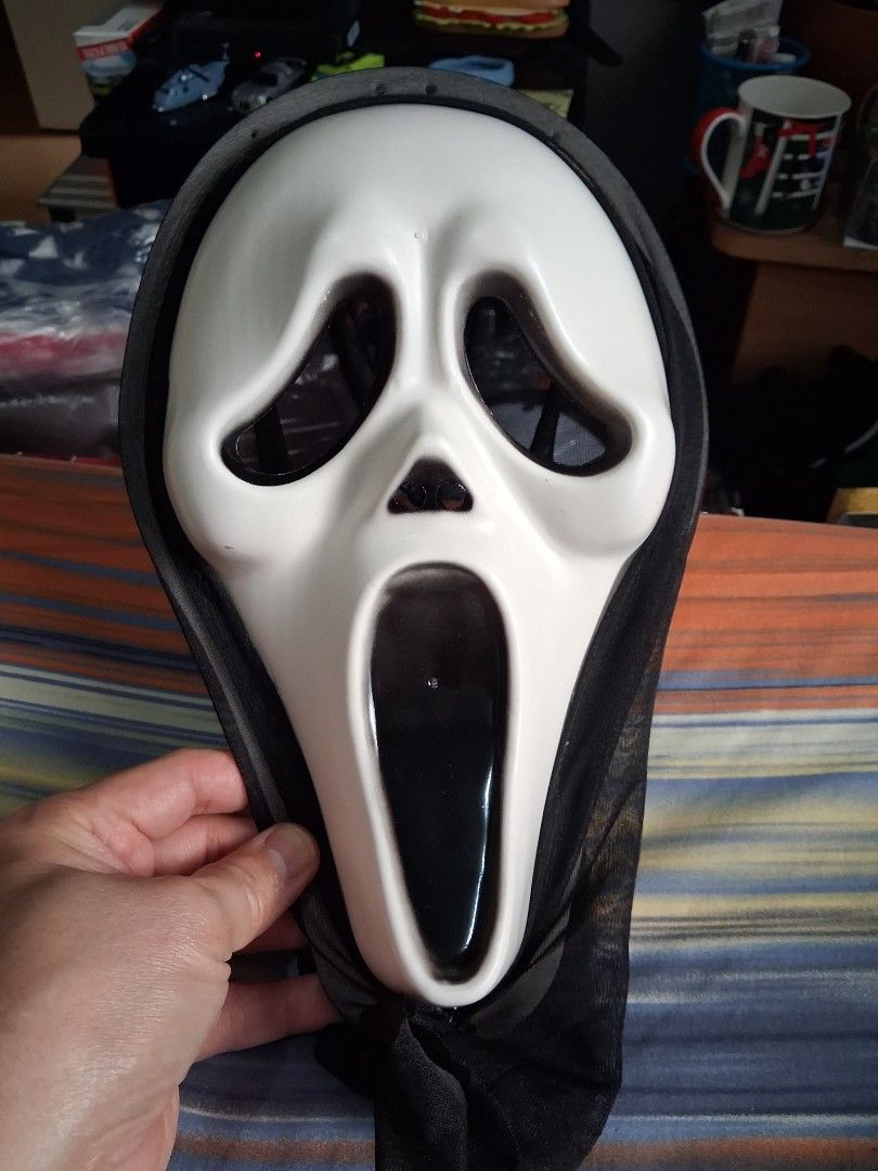 Scary movie mask (Category: Character Goods) located in Taguig. Submitted by hoots_ (Listing ID 1469234641, Image 1). Description: .