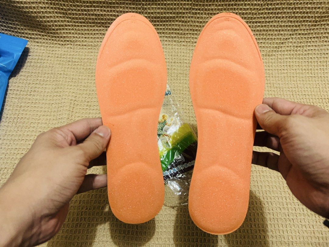 Seasoon & Xinifoot Arch Support Insoles Assorted Colors Sizes (Category: Sneakers) located in Paranaque City. Submitted by chesca_mae (Listing ID 1469323699, Image 3). Description: - Includes 4 pairs of insoles: Grey, Green, Orange, and Black - Brands: Xinifoot and Seasoon - Size: Free cutting design, easily trimmed to fit (Orange pair fits size 39-40) - Comfort: Cushioned heels and molded arches for maximum support - Usage: Ideal for daily shoes