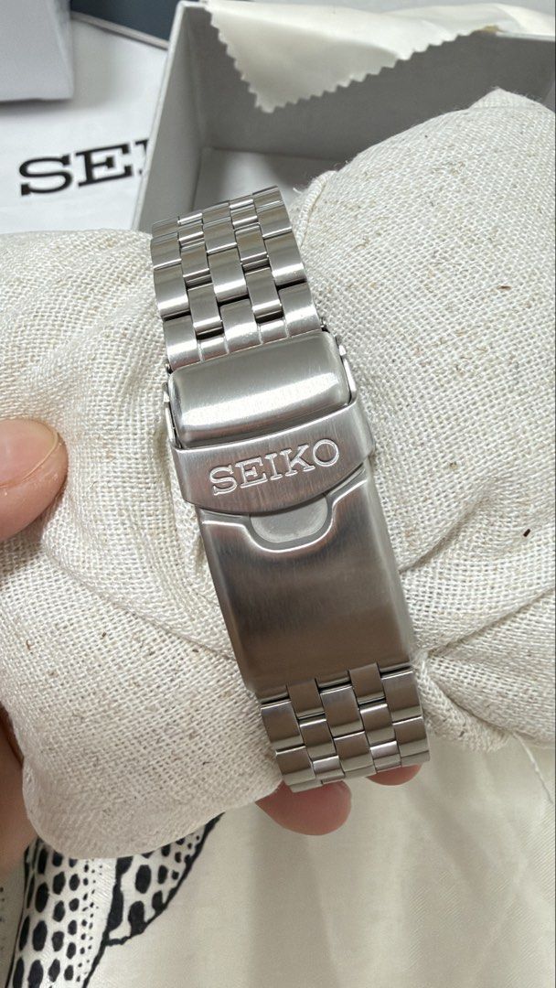 Seiko (Category: Men's Watches) located in Pasig City. Submitted by trendzvault (Listing ID 1469245408, Image 3). Description: .