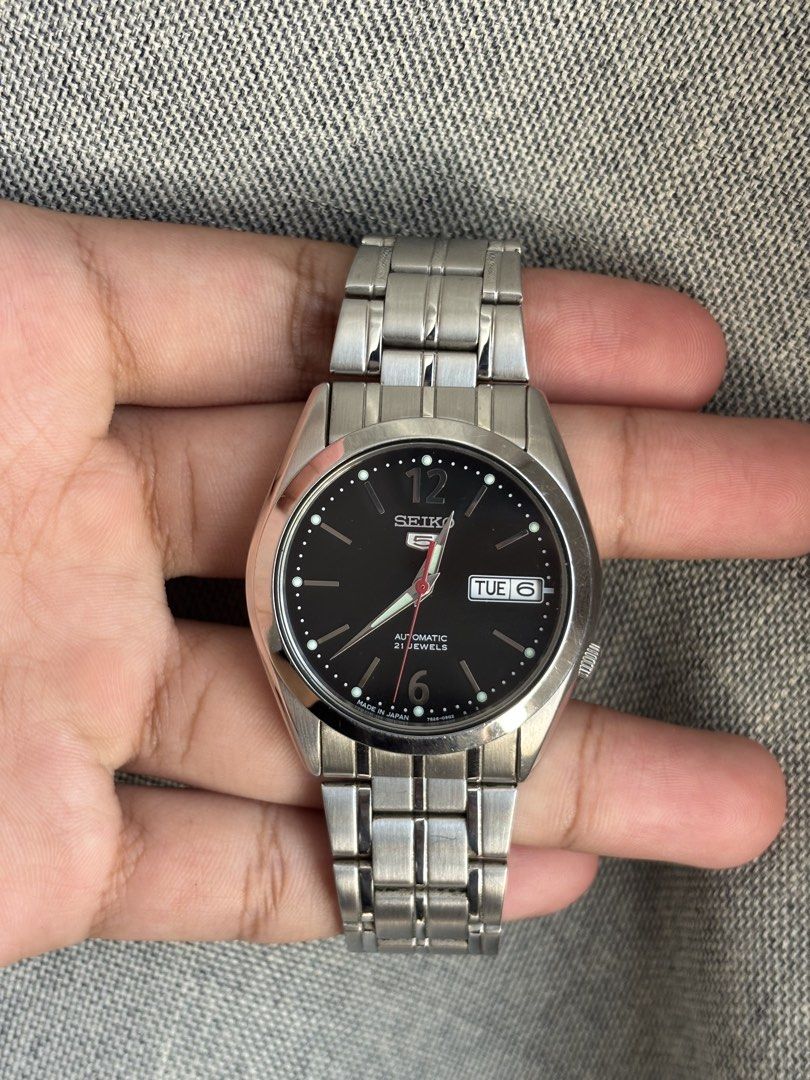 Seiko 5 AUTOMATIC PRISTINE CONDITION (Category: Men's Watches) located in Manila. Submitted by stellarmadness (Listing ID 1469218866, Image 2). Description: goods condition.