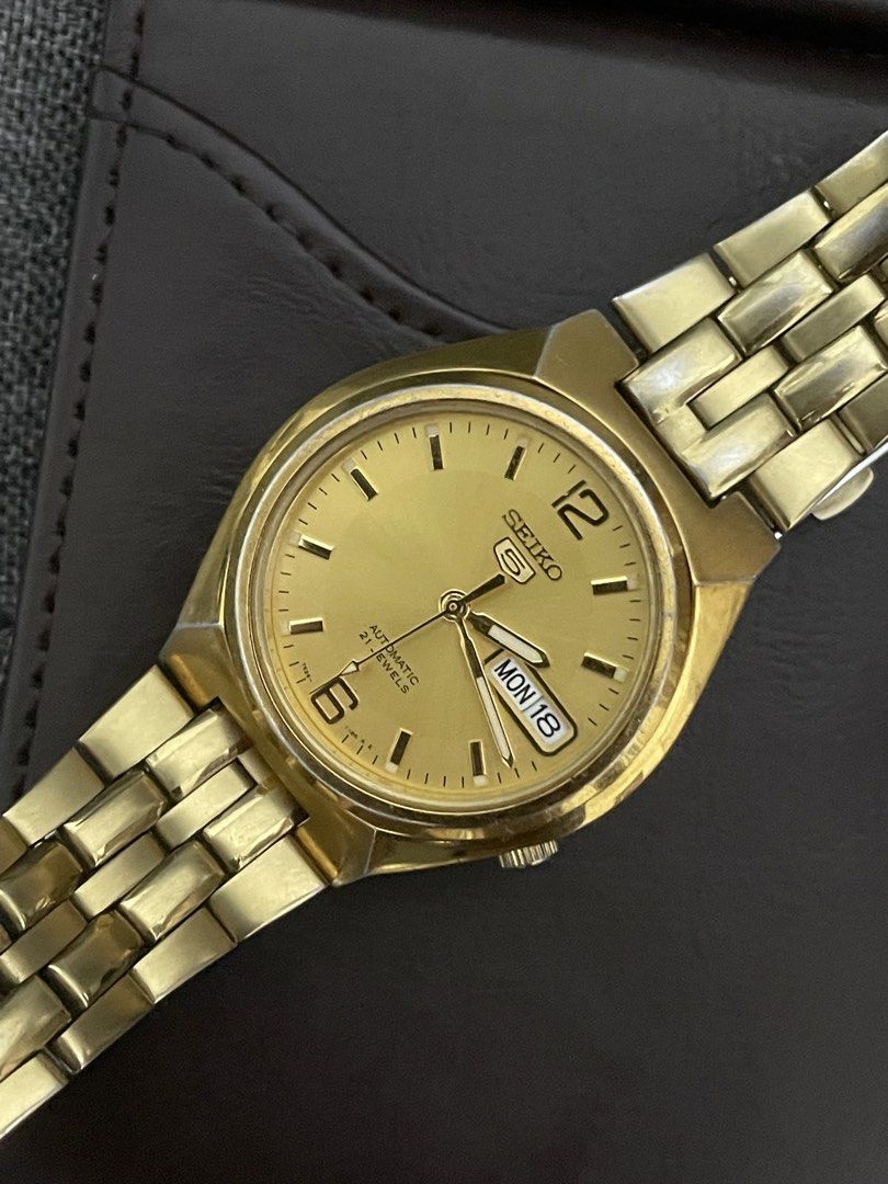 Seiko 5 Gold SNK366K1 (Category: Men's Watches) located in Las Pinas. Submitted by jhersan24 (Listing ID 1469162346, Image 3). Description: Seiko 5 Gold SNK366K1 Dial: Yellow Gold Movements: 7s26 Diameter: 37mm Condition: 10/10 Inclusion: Replacement Box Price: 2.8k.