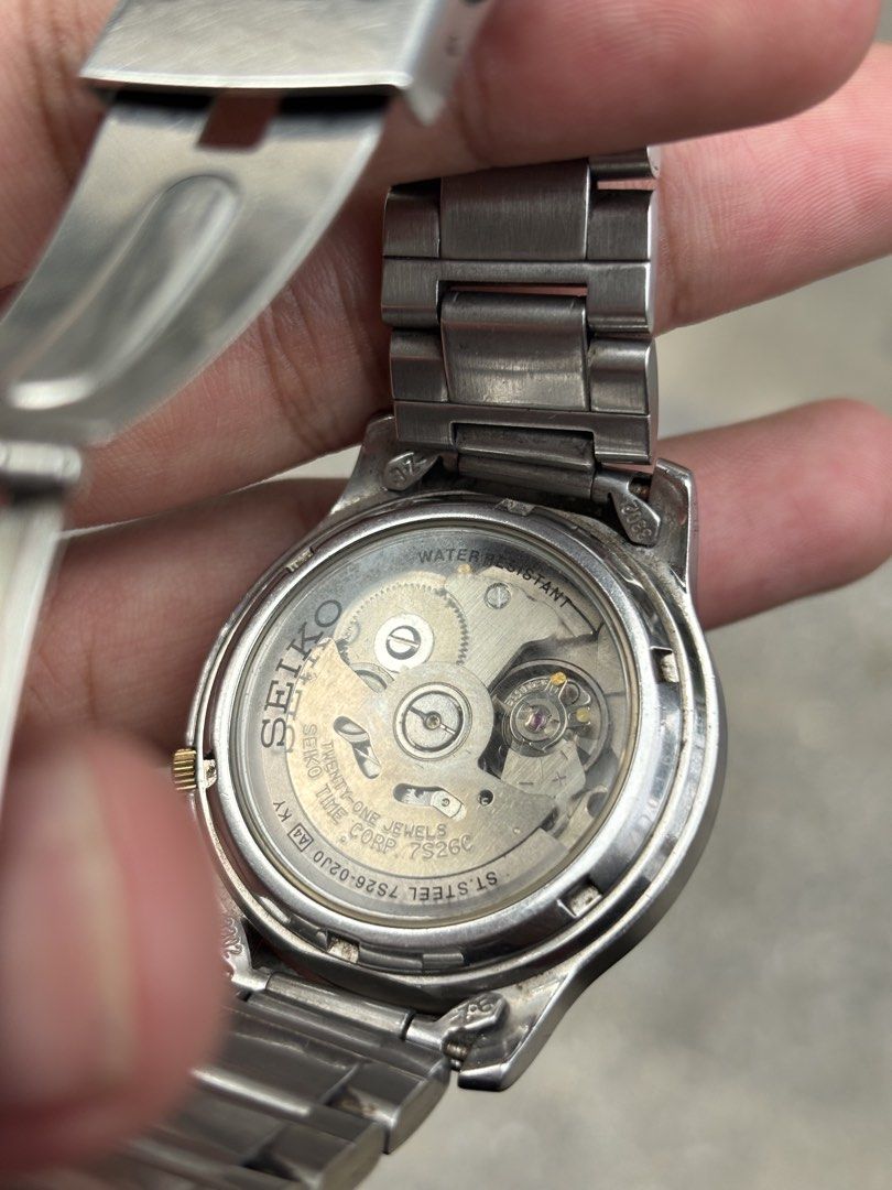 Seiko 5 Luxury Watch Automatic (Category: Luxury Watches) located in Manila. Submitted by stellarmadness (Listing ID 1469218596, Image 3). Description: .