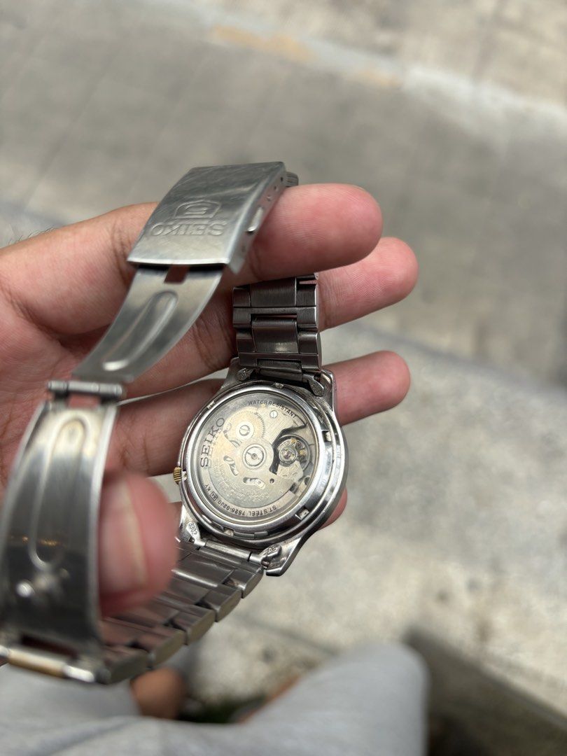 Seiko 5 Luxury Watch Automatic (Category: Luxury Watches) located in Manila. Submitted by stellarmadness (Listing ID 1469218596, Image 2). Description: .