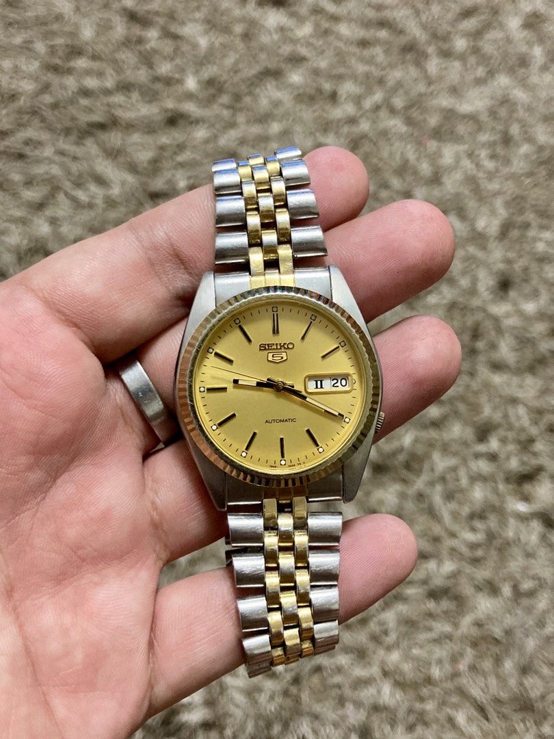Seiko 5 SNXJ92 (Category: Men's Watches) located in San Fernando. Submitted by klaydosias (Listing ID 1469315660, Image 2). Description: Seiko 5 SNXJ92 All Original Caliber 7s26 Automatic Movement Stainless Steel Day And Date Display Close Back Case Diameter 37mm Inclusion: AM Seiko Box ₱5,500🏷️ Pm for more details:.