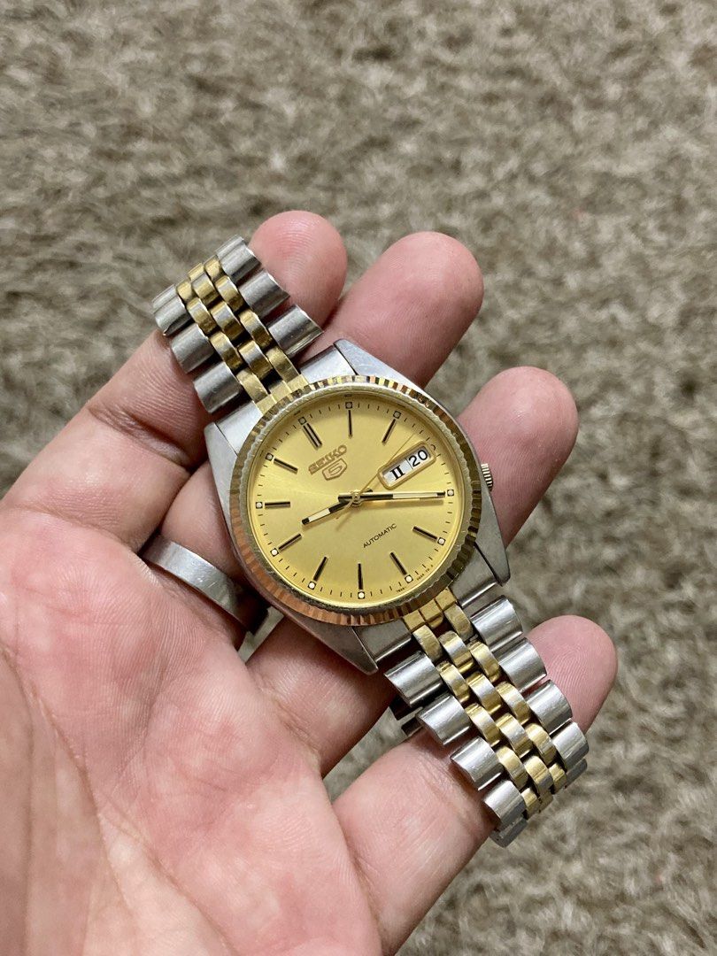 Seiko 5 SNXJ92 (Category: Men's Watches) located in San Fernando. Submitted by klaydosias (Listing ID 1469315660, Image 3). Description: Seiko 5 SNXJ92 All Original Caliber 7s26 Automatic Movement Stainless Steel Day And Date Display Close Back Case Diameter 37mm Inclusion: AM Seiko Box ₱5,500🏷️ Pm for more details:.