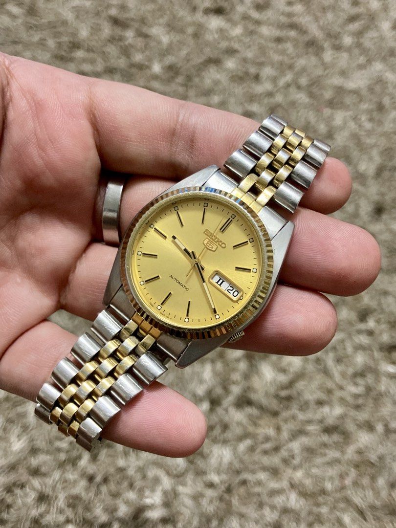 Seiko 5 SNXJ92 (Category: Men's Watches) located in San Fernando. Submitted by klaydosias (Listing ID 1469315660, Image 1). Description: Seiko 5 SNXJ92 All Original Caliber 7s26 Automatic Movement Stainless Steel Day And Date Display Close Back Case Diameter 37mm Inclusion: AM Seiko Box ₱5,500🏷️ Pm for more details:.