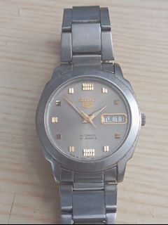 (Category: ) located in . Submitted by quick_deals_great_finds2 (Listing ID 1469179715, Image 1). Description: .