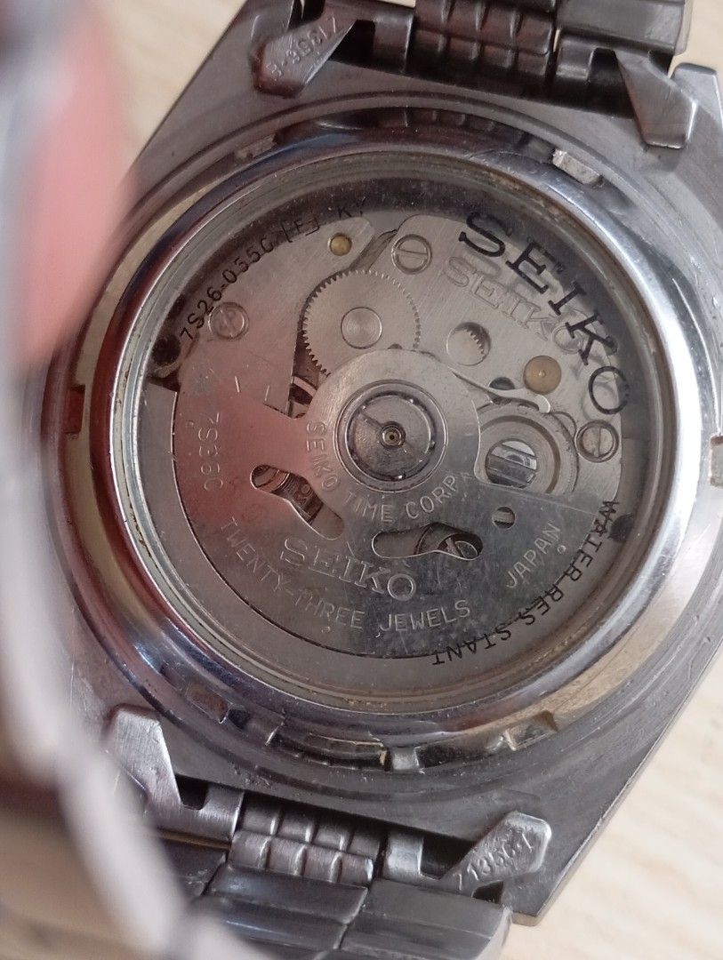 Seiko automatic (Category: Men's Watches) located in Las Pinas. Submitted by quick_deals_great_finds2 (Listing ID 1469184816, Image 3). Description: Original seiko 7s26 mechanism 35mm fits wrist 7 inches Fully functional keeps time.