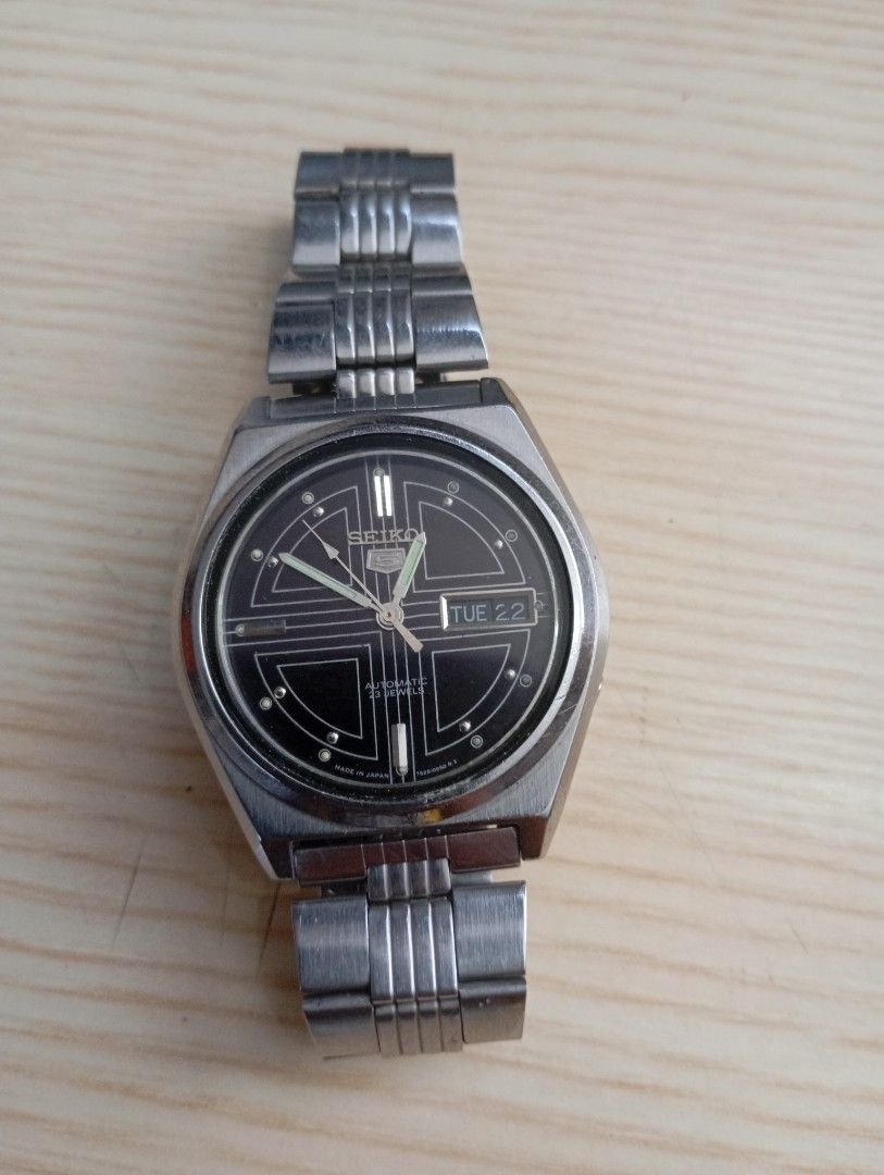 Seiko automatic (Category: Men's Watches) located in Las Pinas. Submitted by quick_deals_great_finds2 (Listing ID 1469184816, Image 2). Description: Original seiko 7s26 mechanism 35mm fits wrist 7 inches Fully functional keeps time.