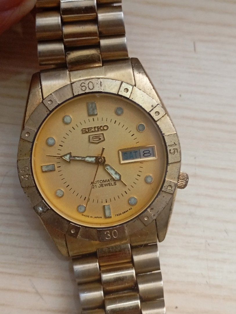 Seiko automatic (Category: Men's Watches) located in Las Pinas. Submitted by quick_deals_great_finds2 (Listing ID 1469186107, Image 1). Description: Original seiko automatic mechanism 35mm fits wrist 6.8 Fully functional keeps time.