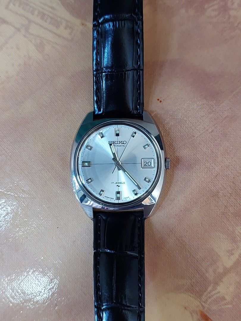 SEIKO AUTOMATIC VINTAGE 1975 WATCH 7005 (Category: Men's Watches) located in Paranaque City. Submitted by capricornusspecialsimcards (Listing ID 1469190385, Image 3). Description: For Sale Seiko Vintage 1975 watch model: Seiko 17 jewels orig japan dial: silver sunburst cross hair caliber: 7005 - 7052 (May 1975) case size: 35mm - 36mm stainless steel bracelet : black leather 18mm size watch appearance: like new 9.7 / 10 newly price: P6,500 locatio
