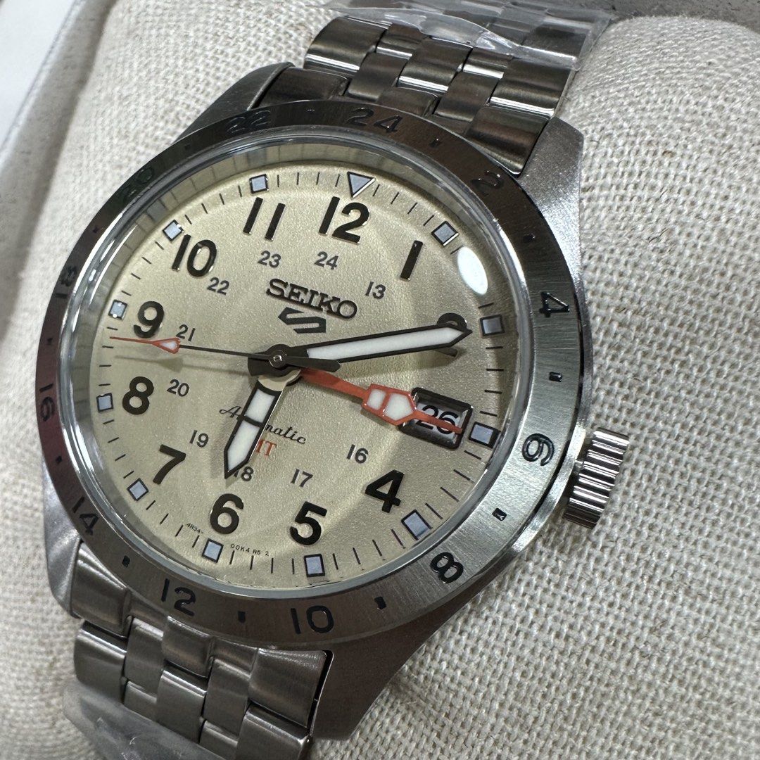 Seiko HDB002 (Category: Combat Sports) located in Manila. Submitted by seikowatchfactory (Listing ID 1469281599, Image 1). Description: Brand New in Box Authentic Seiko Watch 10/10 Model: HDB002K1 Price: 23500 pesos Specifications: Case Diameter: 39mm Case Thickness: 13.6mm Lug-to-lug: 47.9mm Caliber 4R34 Automatic Movement with Hacking and Manual winding mechanism Approx. 41 hours Power Reserve 24 Jewels 24-hour hand (dual time display function)