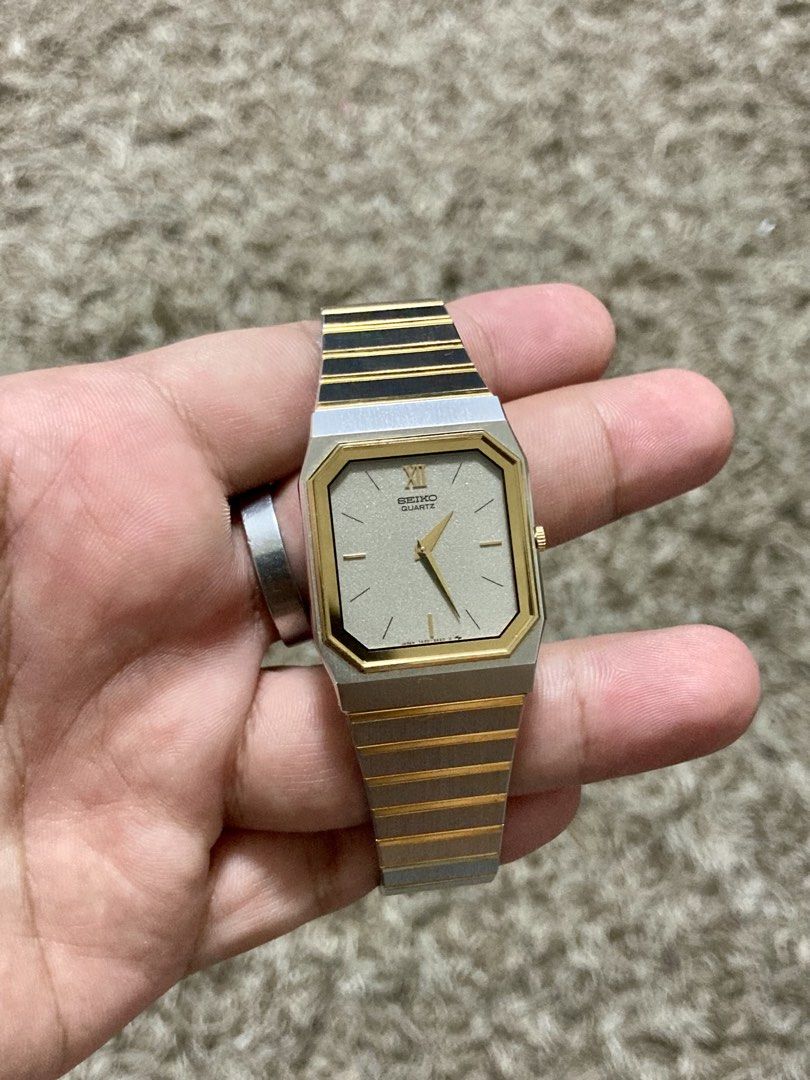 Seiko Men’s Watch Tank (Category: Luxury Watches) located in San Fernando. Submitted by klaydosias (Listing ID 1469312698, Image 2). Description: Seiko Men’s Watch Tank All Original Ref: 7430-5350 Quartz Movement Newly Replace Battery No fade Condition: 9/10 Inclusion: Seiko Box ₱5,500🏷️ Pm for more details: 📞- 09150191859.