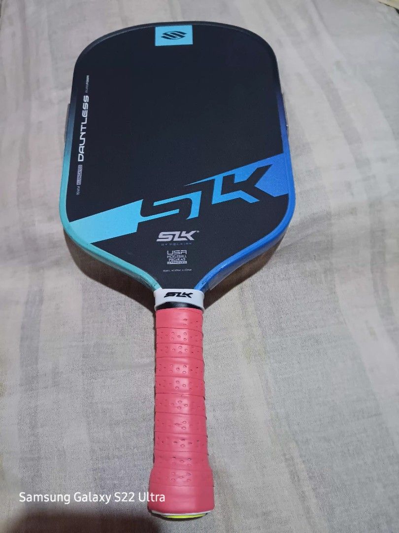 Selkirk dauntless pickleball paddle original (Category: Other Sports Equipment and Supplies) located in Bacoor. Submitted by punkzappa18 (Listing ID 1469194985, Image 2). Description: for sale original pickleball padsle used in very good condition pa bought last august 2026 babae nagamit upgraded to rpm selkirk dauntless padsle 5,200 pesos only fixed price super below srp na pick up or meet up only ladialao diwa elementary school caridad cavite c