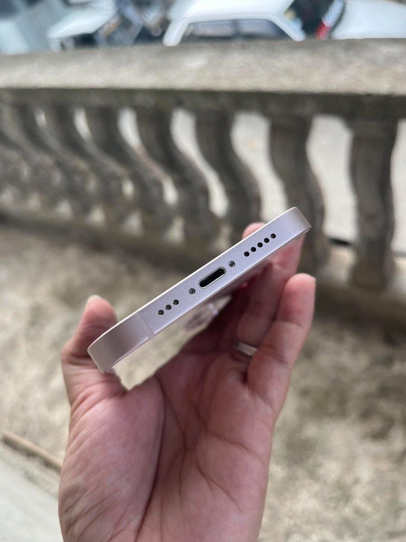 Selling (Category: iPhone 14 Series) located in Manila. Submitted by oddwind.33596b (Listing ID 1469385940, Image 3). Description: - Model: iPhone 14 FU - Storage: 128GB - Color: Starlight -ZP/a -NTC approved - Condition: Excellent, very smooth, well-maintained - Appearance: Flawless screen, back glass, and sides - Meetup Locations: Metro Central Mall or Brgy. Calios, Sta. Cruz, Laguna - Message for more details!.