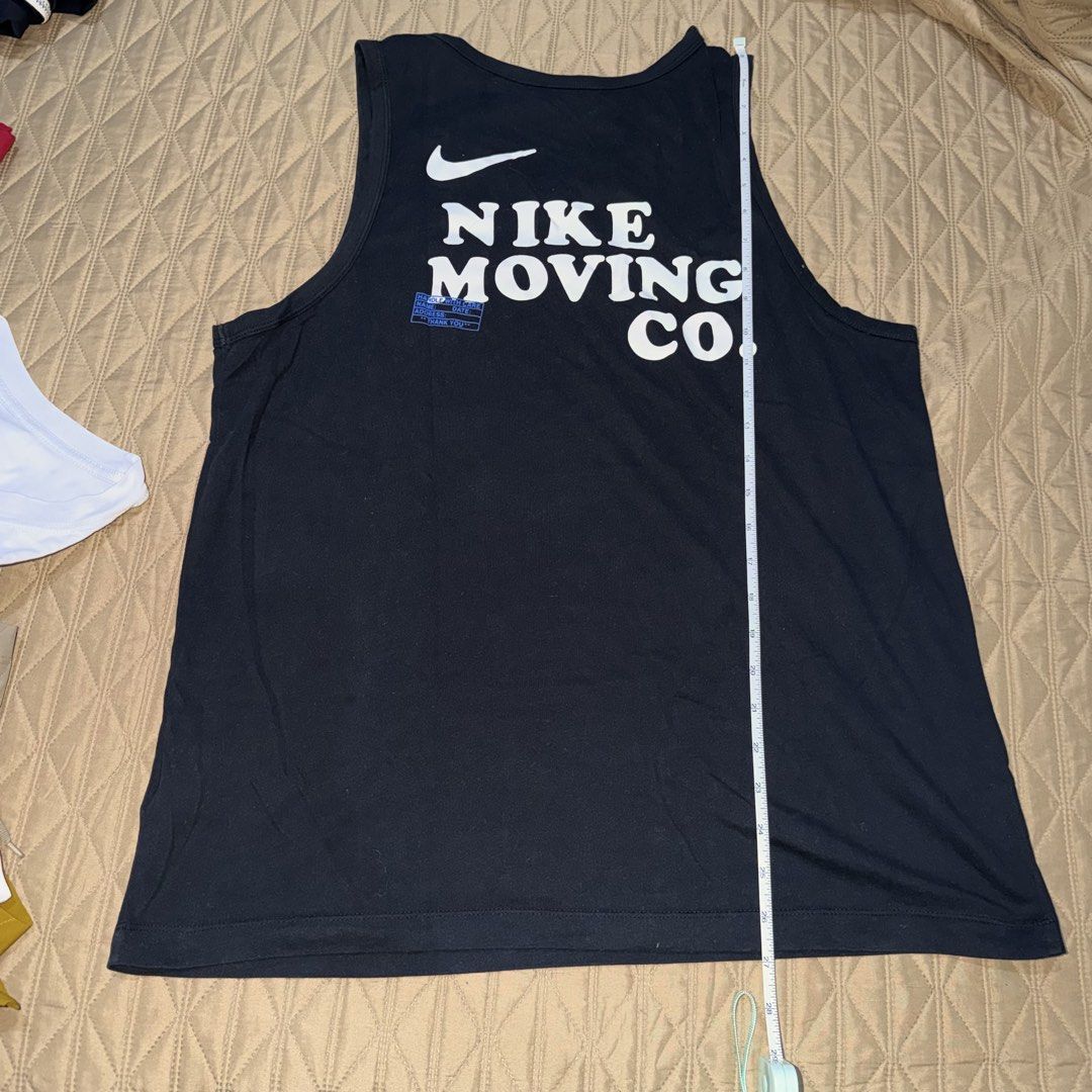 Set of 3 ONLY - Nike Tees (Category: Tshirts & Polo Shirts ) located in Pasig City. Submitted by kingclutter (Listing ID 1469324195, Image 3). Description: Dimes/designs in the pics. All size XL. Black and White - Nike Training Tank Top Blue - With stains, see last two pics..