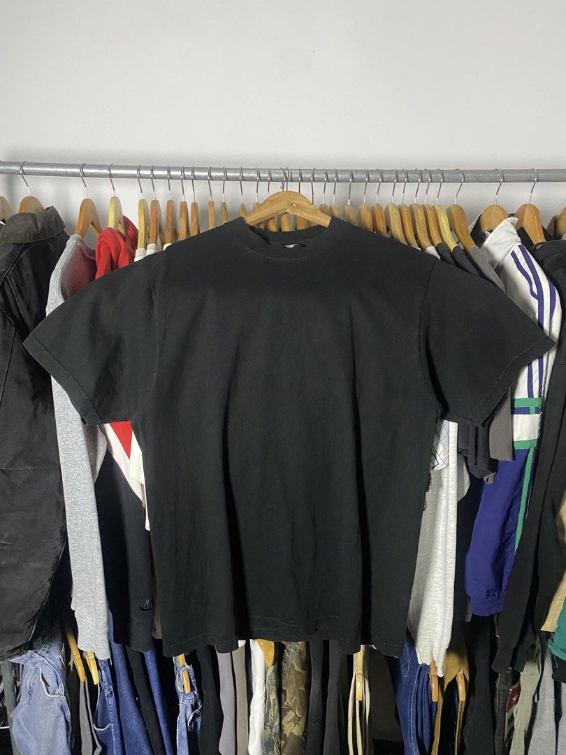 Shaka Heavyweight (Category: Formal Shirts) located in Trece Martires City. Submitted by ridgeridethrift (Listing ID 1469238983, Image 1). Description: Width - 23 Length - 32.5 Color rate 9/10 , need wash.