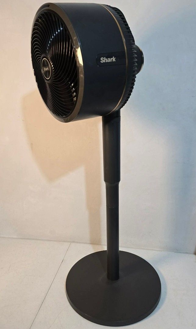 Shark Flex Breeze Fan (Category: Fans) located in Caloocan City. Submitted by souththrift_taytay (Listing ID 1469263519, Image 3). Description: Shark Flex Breeze Fan Australian mall pull out Used as demo unit 220V Missing remote No issue All function working 6.5k.