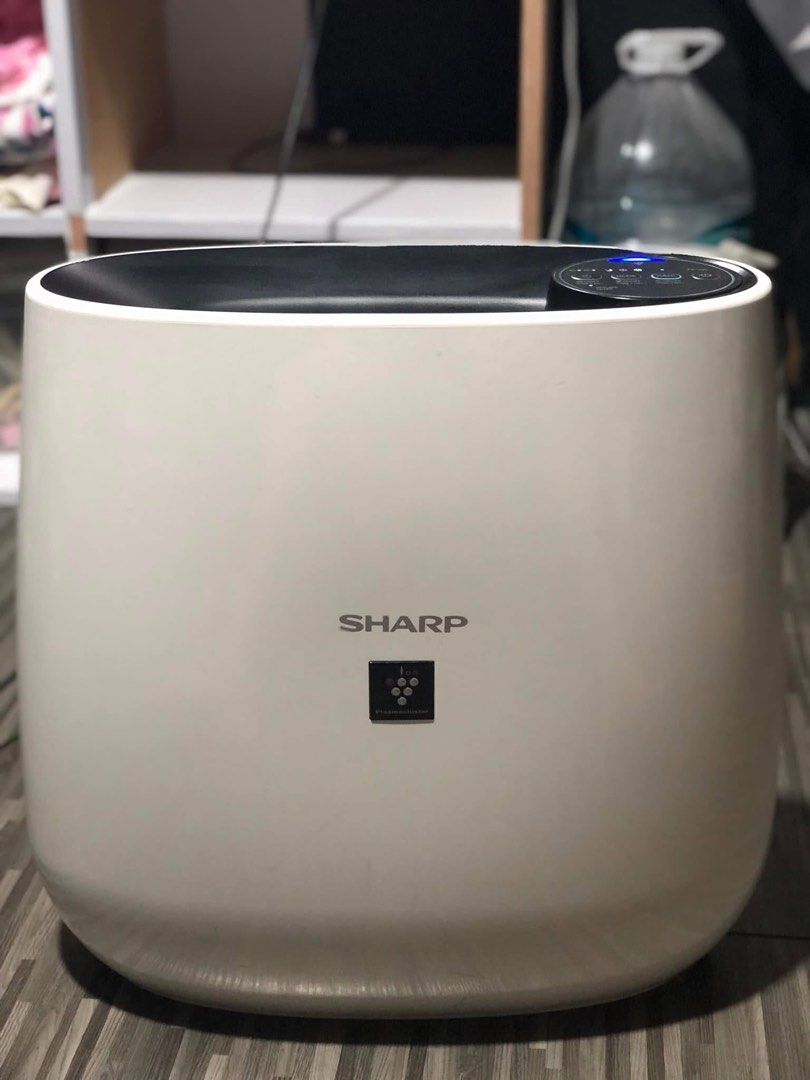 Sharp FP-J30E Air Plasmacluster Air Purifier (Category: Air Purifiers & Dehumidifiers) located in Cavite. Submitted by grandearth.39df3f (Listing ID 1469163879, Image 1). Description: Sharp FP-J30E Plasmacluster air purifier in white and black. Cleans up to 23 square meters. HEPA filter inside. Touch control panel on top with blue indicator light. Plugs into standard wall outlet. Keeps room air fresh and clean. Compact size fits easily on the flo