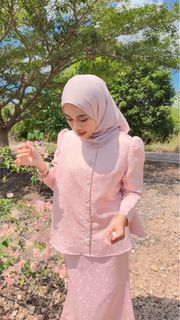 (Category: ) located in . Submitted by thetrend.setter (Listing ID 1469286190, Image 1). Description: .