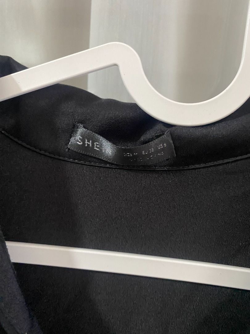 Shein Black Wrap Dress Medium (Category: Dresses) located in Quezon City. Submitted by jmxyz (Listing ID 1469205169, Image 3). Description: - size: medium 📍 greenfield, mandaluyong.