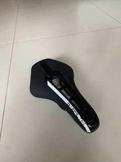 shimano pro stealth saddle, Sports Equipment, Bicycles & Parts, Parts ...