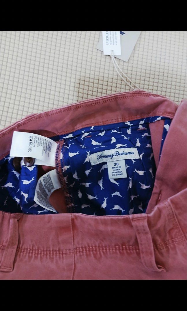 Shorts pants: Tommy Bahama (Category: Swim Trunks & Board Shorts) located in Manila. Submitted by freecat.21c0ee (Listing ID 1469233748, Image 2). Description: Shorts Tommy Bahama. size 30.