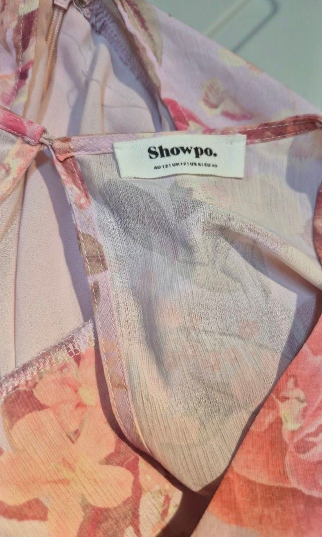 Showpo Dress (Category: Dresses) located in San Andres. Submitted by helpmedeclutter08 (Listing ID 1469349078, Image 2). Description: Au12 on tag. Can fit Large - XL Super nice in actual..
