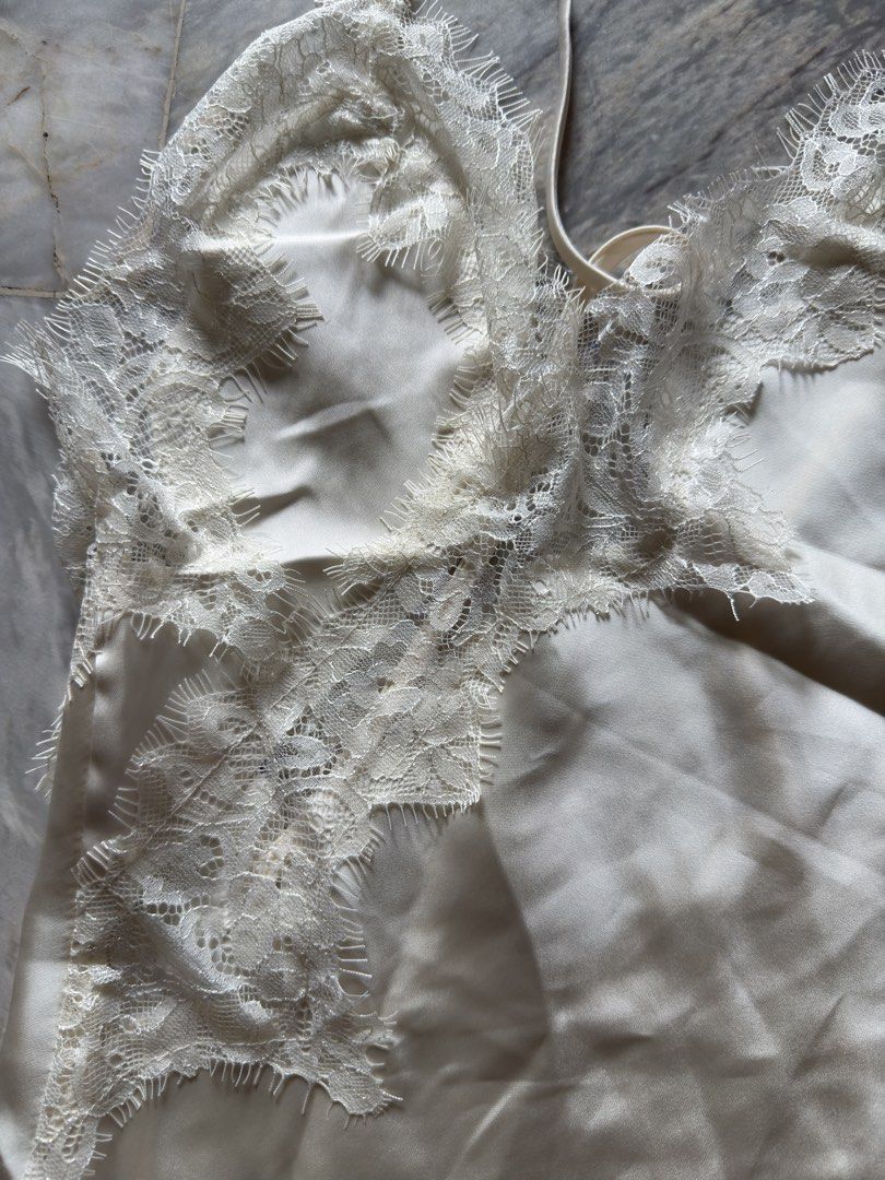 Silk Dress (Category: Dresses) located in Cainta. Submitted by veronicasdeclutter (Listing ID 1469174017, Image 2). Description: - never been used.