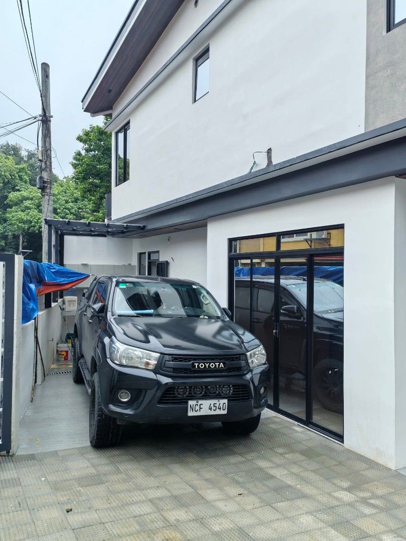 SINGLE ATTACHED CORNER LOT (Category: House & Lot) located in Rizal. Submitted by mayra74 (Listing ID 1469261172, Image 3). Description: QUEENSTOWN HEIGHTS 1, Maguey Road, San Luis 4BR SINGLE ATTACHED CORNER LOT LOT AREA: 113 SQM GROSS FLOOR Area 155sqm =================== Single Attached CORNER LOT w/ 4 Bedrooms and 2 Car garage ▪️Establishments: ✓ 3 km to Robinsons Place Antipolo ✓ 3.2km to Ynares Center ✓ 3.4km to Antipolo Cathedral ✓ 4.2km to