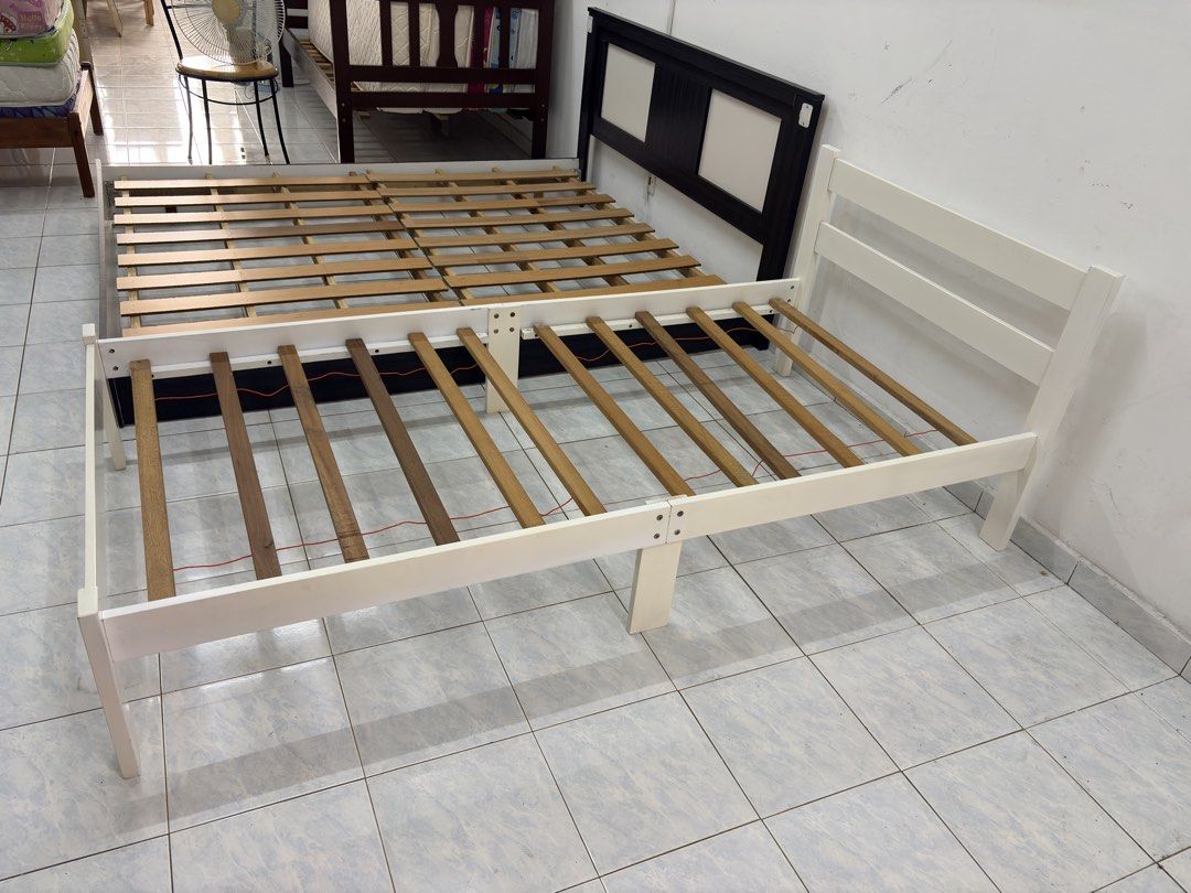 single bed (Category: Bed Frames & Mattresses) located in Kajang. Submitted by goodsdmy_secondhandshop (Listing ID 1469202686, Image 3). Description: secondhand. as is self pickup taman bukit mewah kajang / delivery lalamove .