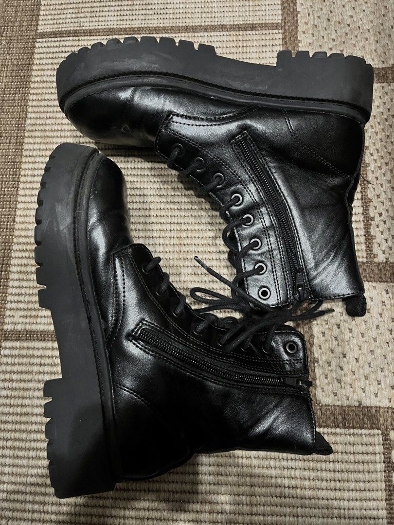 SIZE 35 - Zara Boots (Category: Boots) located in Paranaque City. Submitted by regina_sy (Listing ID 1469224030, Image 3). Description: MOP: GCASH J&T Express delivery (SF c/o BUYER) * Parcel Drop-off (J&T Branch) WEEKENDS only NO WW photo 📍MNL.