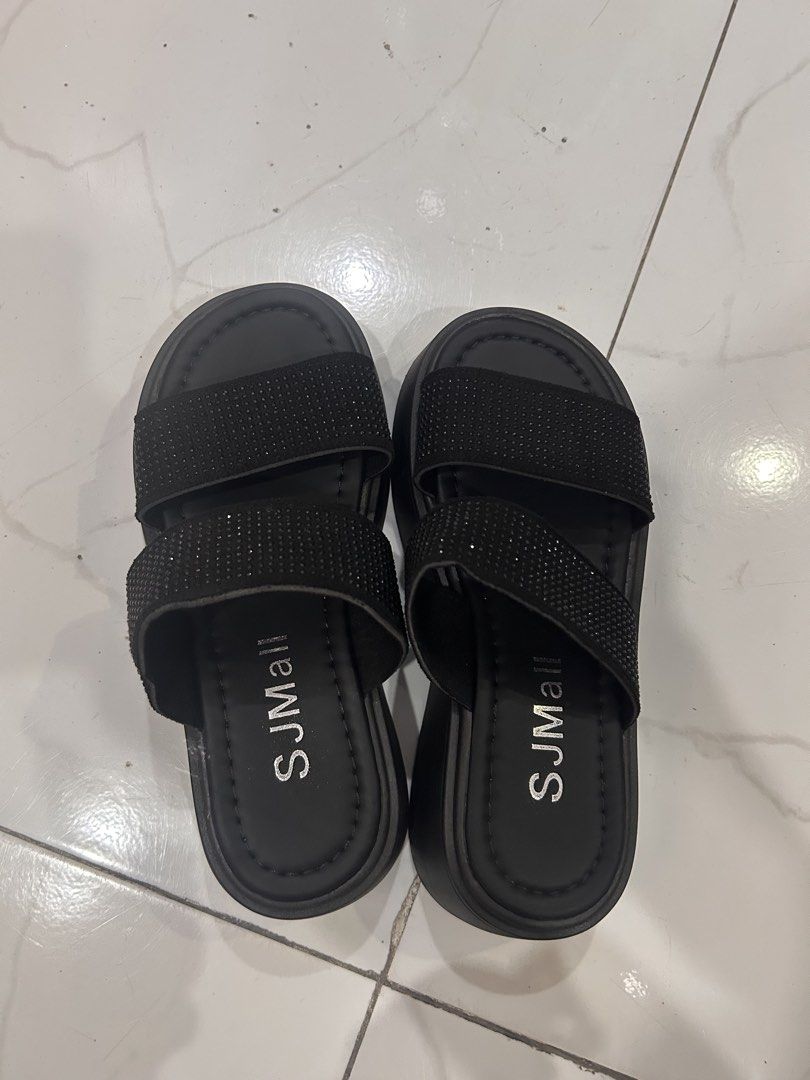 SJMall Black Rhinestone Platform Sandals (Category: Sandals) located in Urdaneta. Submitted by kitcams26 (Listing ID 1469168399, Image 2). Description: - Brand: SJMall - Color: Black with sparkling rhinestone straps - Heel: Thick wedge platform - Comfort: Cushioned footbed for all-day wear - Versatility: Perfect for daily use or casual outings.