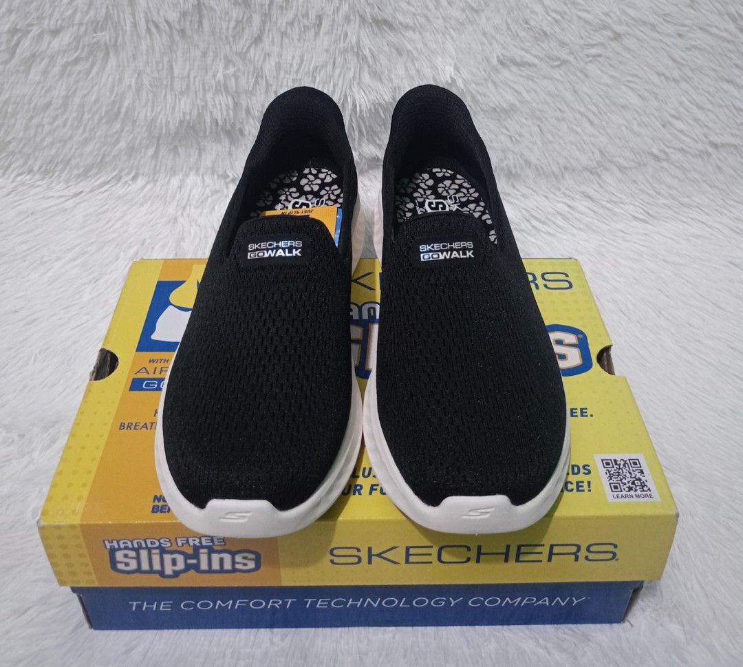 Skechers Go Walk (Category: Sneakers) located in Manila. Submitted by mon_162021 (Listing ID 1469347066, Image 2). Description: 100%Original and Brandnew Women's 8.5 Slip-Ins Hands Free Shoes Air-cooled Gogamat Insole Machine Washable Lightweight.