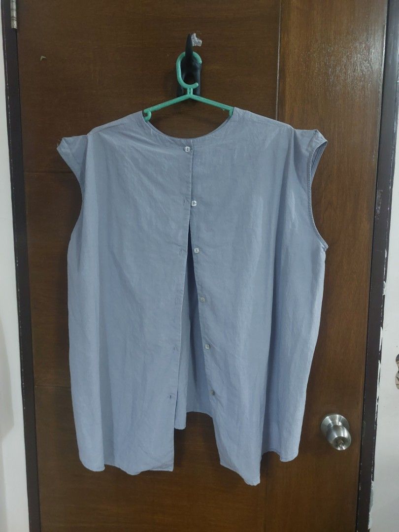 Sleeveless top Plus size (Category: Sleeveless) located in Pasig City. Submitted by iyaa123 (Listing ID 1469213393, Image 1). Description: Payment Method: GCash, Maribank, or Bank (BPI) Delivery Option: Grab Lalamove J&T * Delivery Expense to be shouldered by BUYER * Delivery within Metro Manila as much as possible * Location of Seller: Pasig RFS: Decluttering Disclaimer PLS MANAGE YOUR EXPECTATIONS NO CANCELLATIONS Chat for other Inquiries. Than