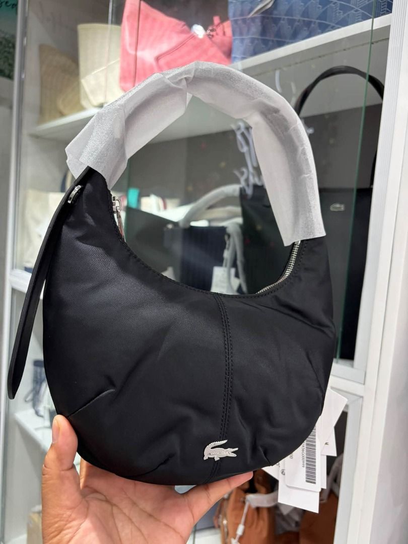 Small Moon Bag Black (Category: Shoulder Bags) located in Rizal. Submitted by hiraya16 (Listing ID 1469227183, Image 1). Description: Onhand ready to ship +SF only J&T.