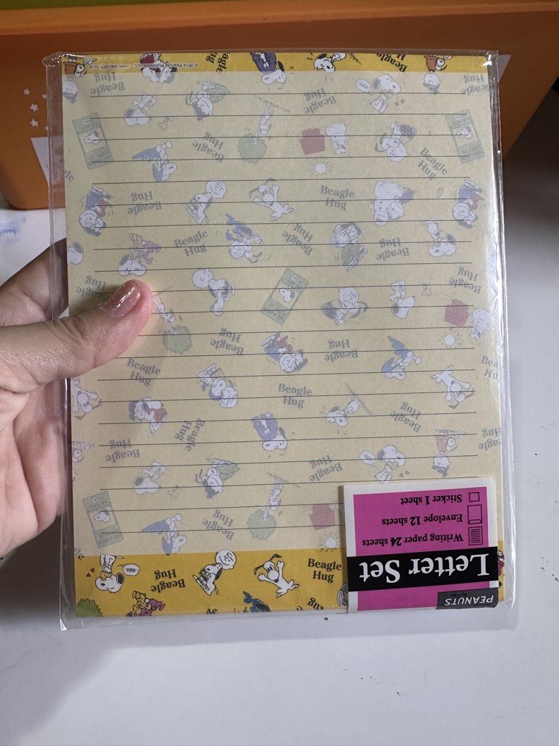 Snoopy Peanut Letter Set 1 (Category: Stationery & School Supplies) located in Davao. Submitted by favoritepreloved (Listing ID 1469195918, Image 3). Description: 💜 9pcs envelop 💜 15pcs sheets 💜 4pcs sticker.