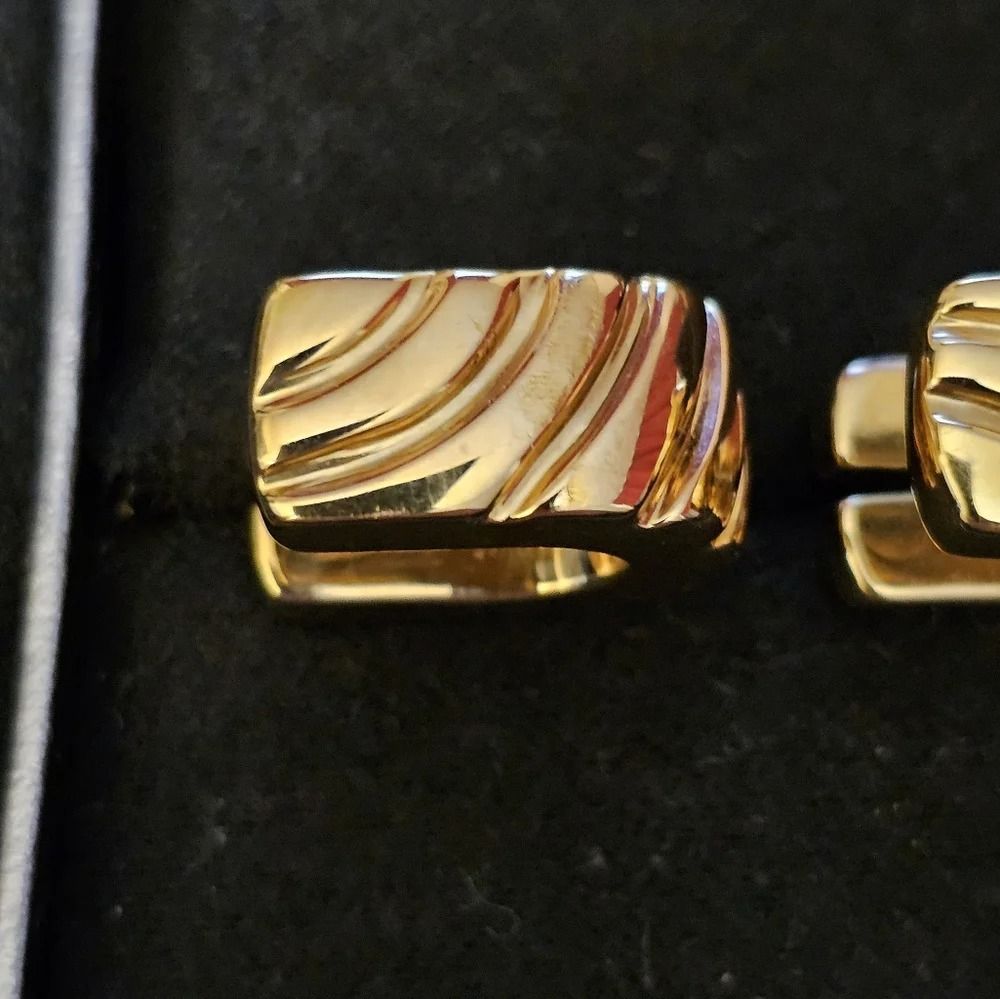 solid 14k yellow gold huggie earrings (3.3g) (Category: Earrings) located in Dumaguete. Submitted by kathgoldvintagepreowned (Listing ID 1469199157, Image 2). Description: Items are in good condition. Some wear. Scratches maybe visible. Measurements in pictures.