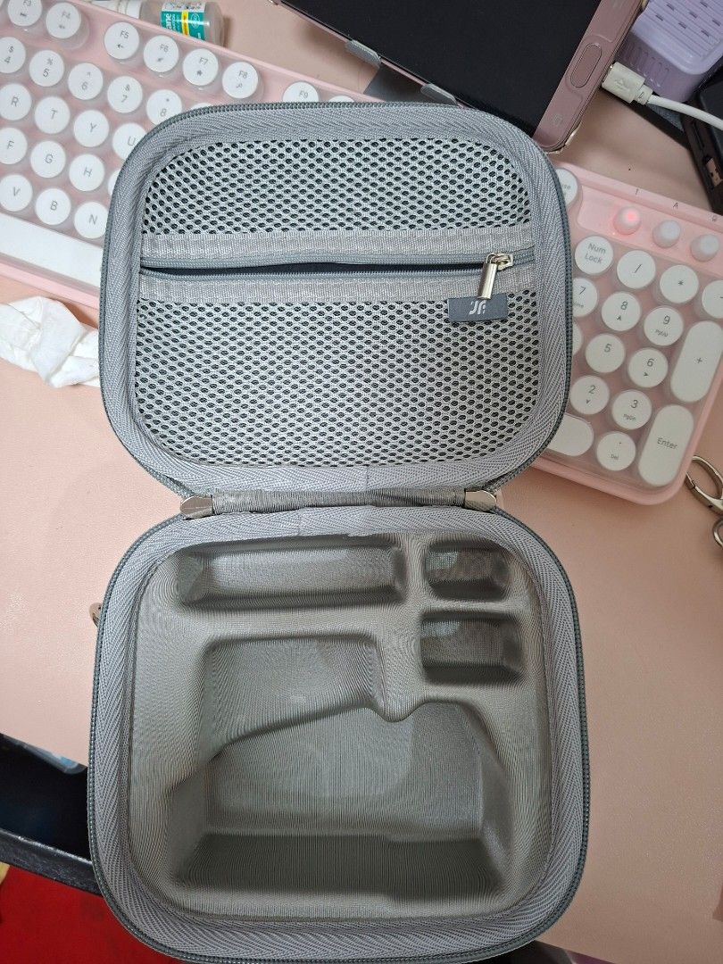 Sony Camera Bag for A6000 A6400 A6700 and A7000 (Category: Cameras) located in Mabalacat. Submitted by karen23 (Listing ID 1469342876, Image 1). Description: Camera bag in brand new condition. I accidentally duplicated my orders and I'm now selling the other one. Originally bought at P890. Price is still negotiable.