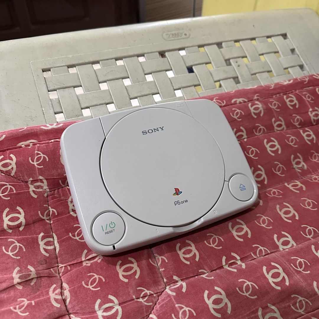 Sony PlayStation 1 Slim (Modded) [Defective] (Category: PlayStation) located in Carmona. Submitted by ed.barraca (Listing ID 1469310700, Image 2). Description: PAKIBASA ANG DESCRIPTION NG ITEM NA ITO BAGO MAGOFFER. For Sale! Sony PlayStation 1 Slim (Modded) [Defective] 🛑 Disc drive doesn't work. 🛑 Hindi agad nagpopower on yung console kapag pinindot mo yung power button niya. (PM for the video) 📣 There were some cosmetic imperfections on the a