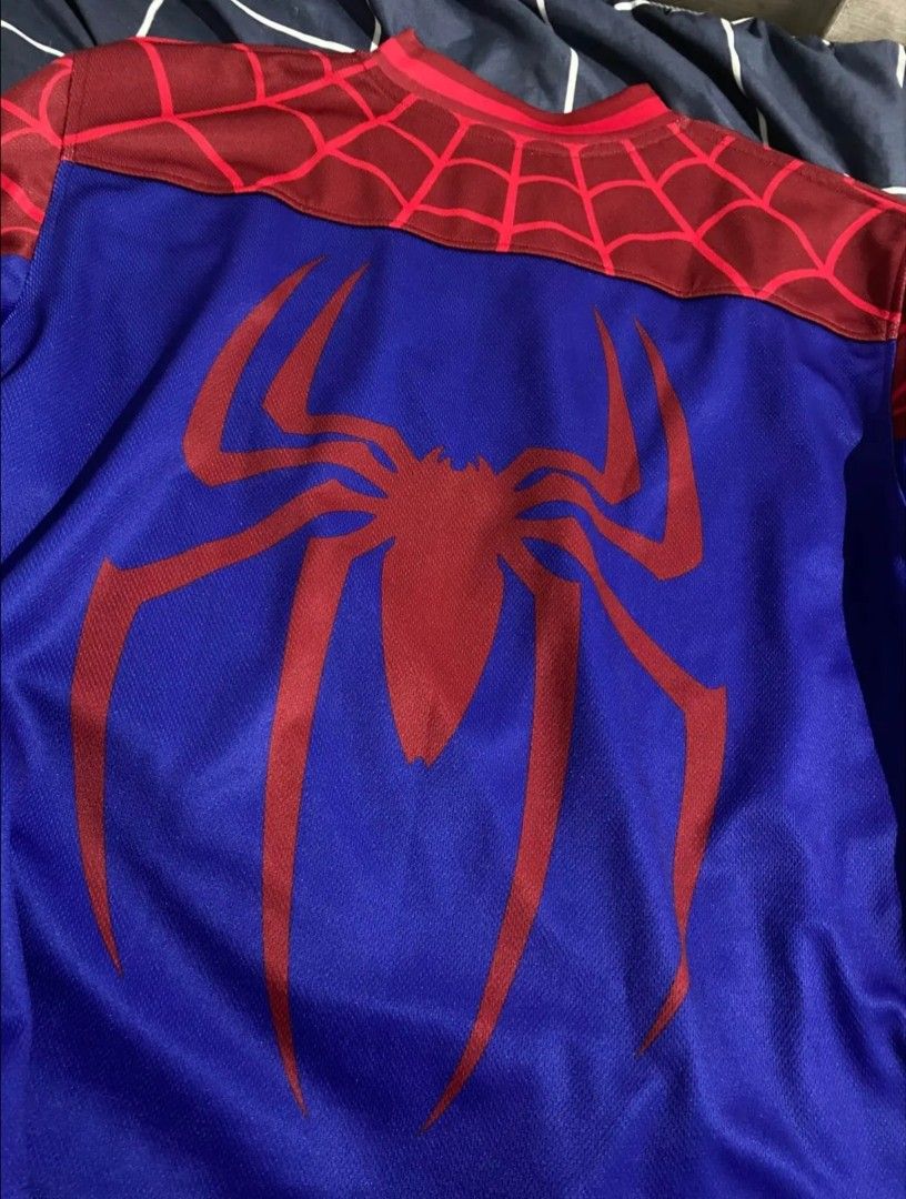 Spider-Man Mesh Long Sleeve (Category: Activewear) located in Manila. Submitted by itashi0606 (Listing ID 1469362886, Image 2). Description: brand new condition, never been worn. L: 27 W: 23 rfs: decluttering gunner brand.