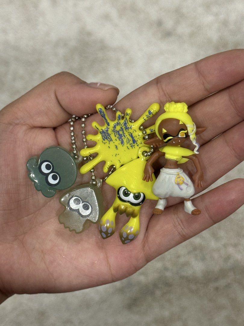 Splatoon Keychain Set Figures and Charms (Category: Character Goods) located in Iba. Submitted by drewychewy (Listing ID 1469245819, Image 1). Description: bundle! mop: gcash/maribank mod: j&t.